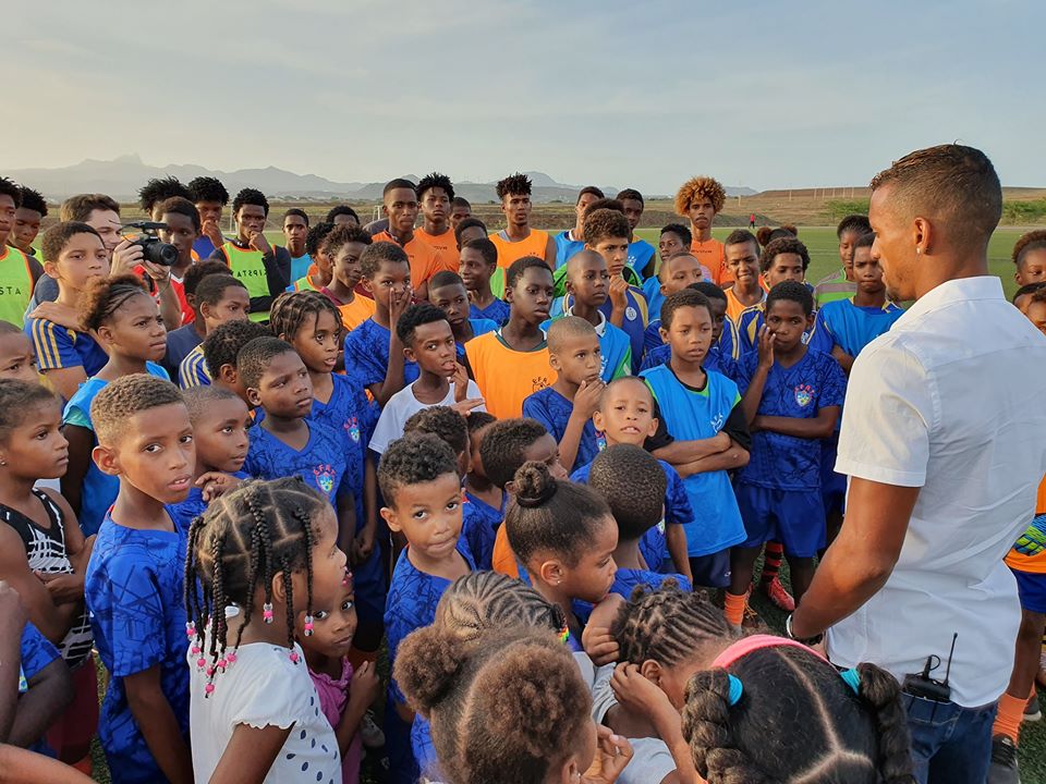 75553071 2086075718159615 103431247803449344 o